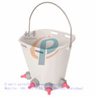 Alimentador plástico del becerro del dispositivo de la maquinaria de la lechería de 8 litros, cubo de alimentación del cordero